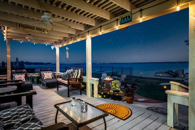 Conroe Lakefront Cottage: Dockside Retreat with Fishing, Kayaks & Boat Taxi Service image 6