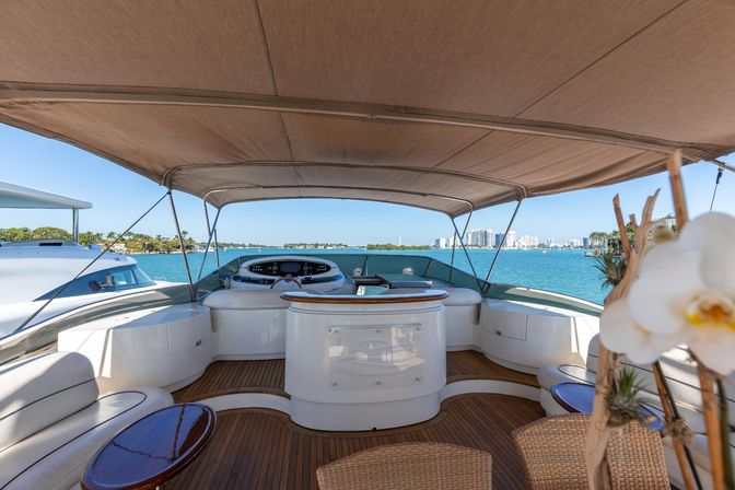 Miami Luxe: Party in Style Aboard the 100' Azimut Yacht image 11