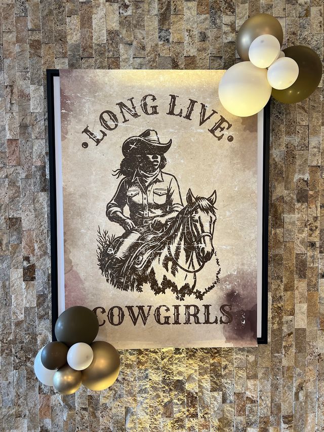 Western Birthday Party Decor Package with Balloons, Backdrops & Rustic Styling image 4