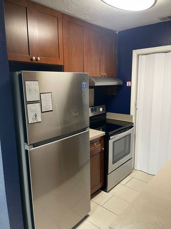 Wandering Sapphire: Your Fort Lauderdale Retreat with Pickleball & Pacman image 18