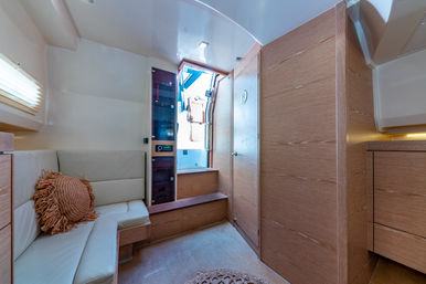 Luxury Yacht Charter Experience on a 40' Fjord Sport Yacht image 10