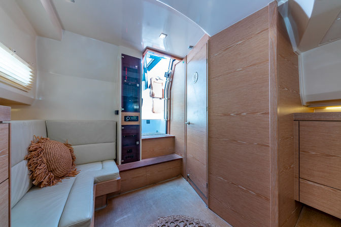 Luxury Yacht Charter Experience on a 40' Fjord Sport Yacht image 10