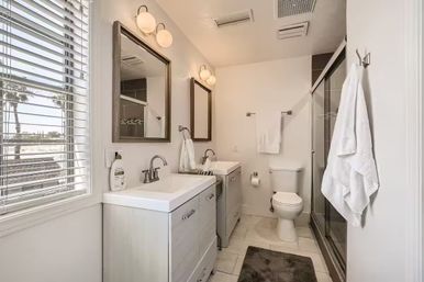 Modern Vegas Escape: Pool, Luxe Outdoor Lounge + 15mins to Strip image 27