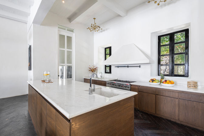 Villa Raes: Old-World Charm Meets Quiet Luxury with Pool + Pickleball Court image 12