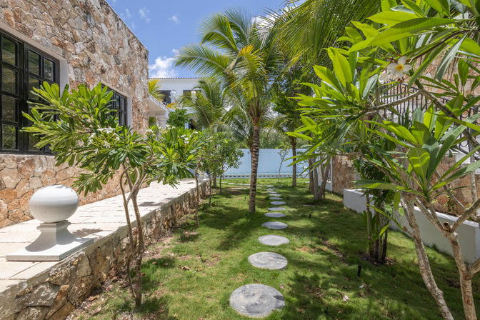 Villa Raes: Old-World Charm Meets Quiet Luxury with Pool + Pickleball Court image 33