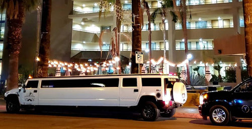Luxury Stretched SUV Limo with Service To And From All SoCal Airports (Up to 18 Passengers) image 3