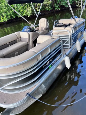 Private Pontoon Rentals in Pompano: Sandbars, Sun & Good Vibes image 1