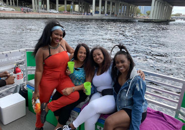 Paddle Pub Tampa: The Ultimate Floating Party image 8