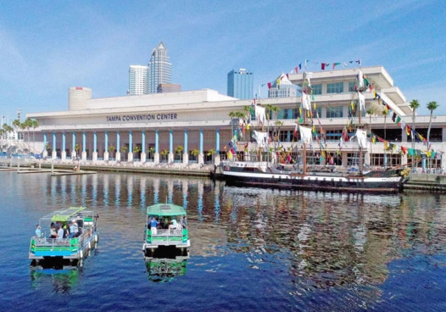 Paddle Pub Tampa: The Ultimate Floating Party image 13