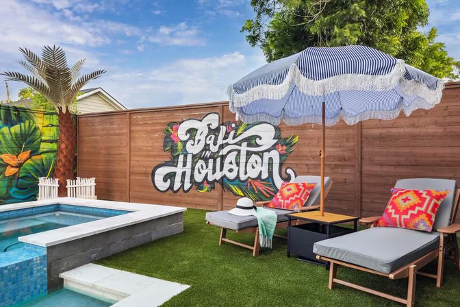 Bali in Houston: 8BR Luxury Rental with Heated Salt Water Pool, Hot Tub, Mini Golf & More image 43