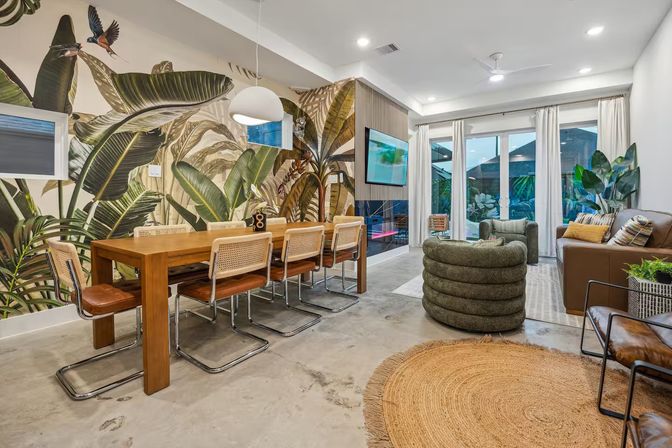 Bali in Houston: 8BR Luxury Rental with Heated Salt Water Pool, Hot Tub, Mini Golf & More image 12