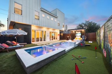 Bali in Houston: 8BR Luxury Rental with Heated Salt Water Pool, Hot Tub, Mini Golf & More image 1