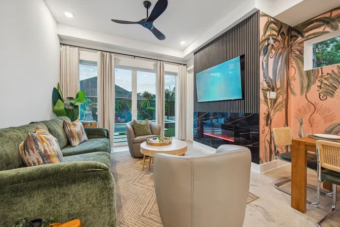 Bali in Houston: 8BR Luxury Rental with Heated Salt Water Pool, Hot Tub, Mini Golf & More image 77