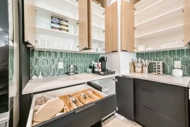 Bali in Houston: 8BR Luxury Rental with Heated Salt Water Pool, Hot Tub, Mini Golf & More image 68