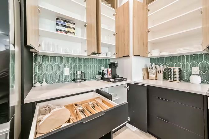 Bali in Houston: 8BR Luxury Rental with Heated Salt Water Pool, Hot Tub, Mini Golf & More image 68
