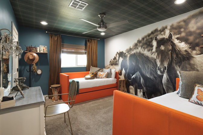 Lavender Haze Playce, Erazona: Heated Pool, Hot Tub, Fire Pit + Eras-Themed Rooms image 5