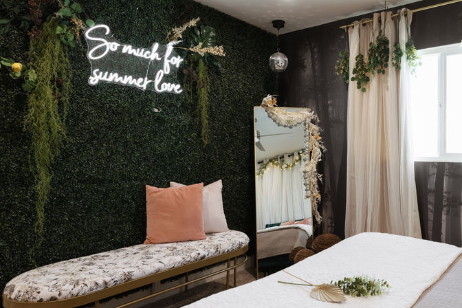 Lavender Haze Playce, Erazona: Heated Pool, Hot Tub, Fire Pit + Eras-Themed Rooms image 3