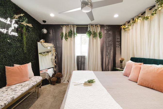 Lavender Haze Playce, Erazona: Heated Pool, Hot Tub, Fire Pit + Eras-Themed Rooms image 9