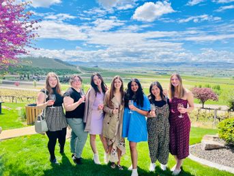 Premium Wine Tour to 4 Local Wineries with Transportation Included image 1