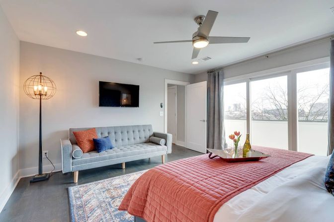 Urban Cowboy Getaway: 3BR Stay with Fire Pit, Rooftop Terrace & City Views image 18