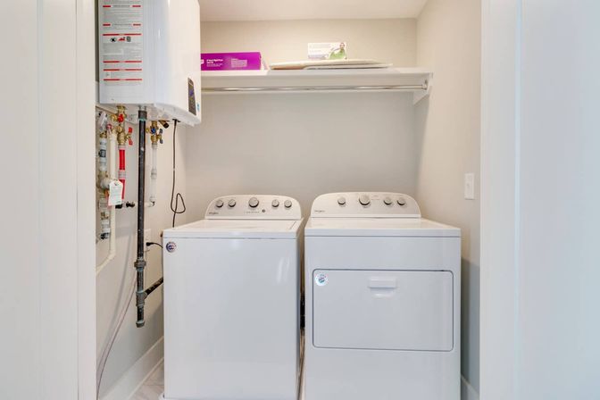 Urban Cowboy Getaway: 3BR Stay with Fire Pit, Rooftop Terrace & City Views image 25