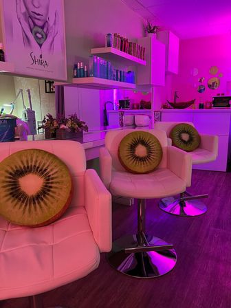 Bachelorette Spa Party: Luxurious Facial, Unlimited Drinks & Virtual Reality Experience image 10