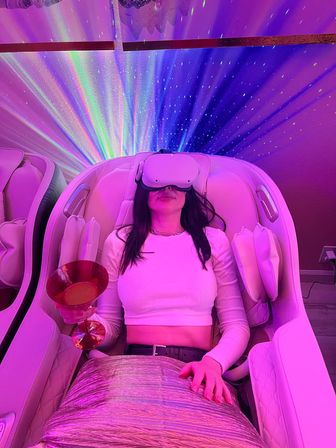 Bachelorette Spa Party: Luxurious Facial, Unlimited Drinks & Virtual Reality Experience image 7