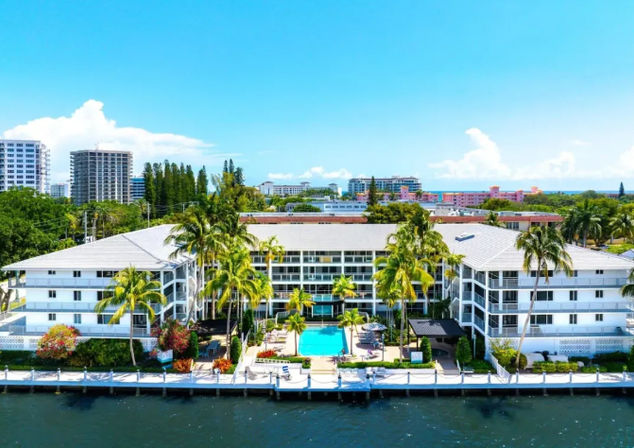 The Intercoastal Escape: Balcony, Pool, & Hot Tub in Boca image 1