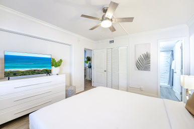 The Intercoastal Escape: Balcony, Pool, & Hot Tub in Boca image 32