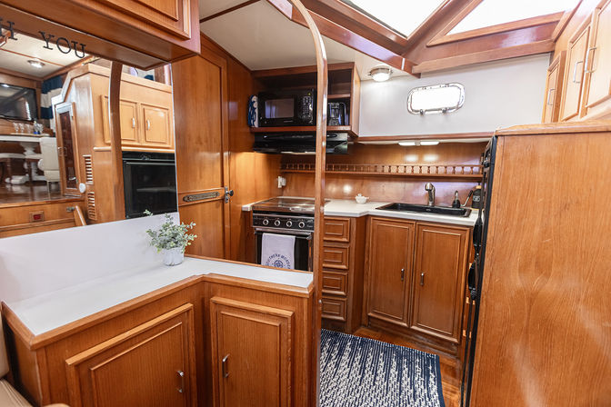 Calling all Bachelors: Private BYOB Yacht Party with Captain & Crew image 15