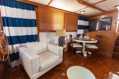 Calling all Bachelors: Private BYOB Yacht Party with Captain & Crew image 14