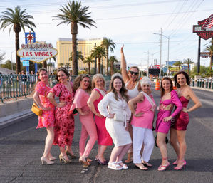 Strike a Pose: Private Vegas Photo Tour with Limo or Party Bus image 10