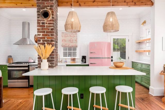 Boho Rosa Charming Home with Outdoor Courtyard & Steps to King Street image 3