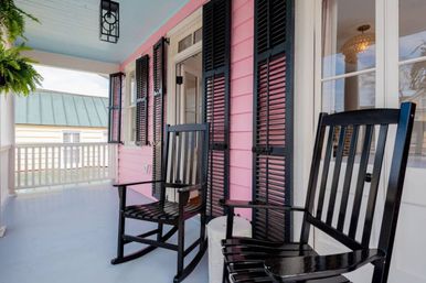 Boho Rosa Charming Home with Outdoor Courtyard & Steps to King Street image 34