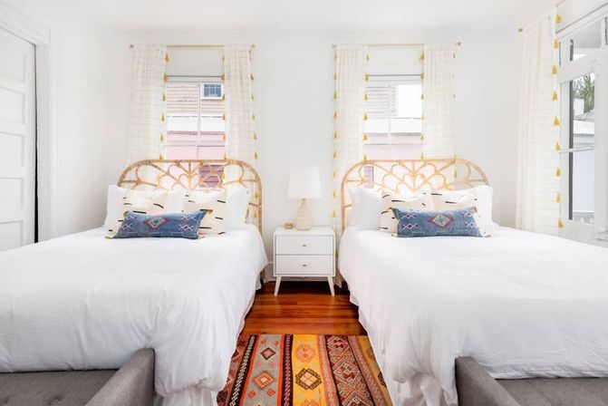 Boho Rosa Charming Home with Outdoor Courtyard & Steps to King Street image 23