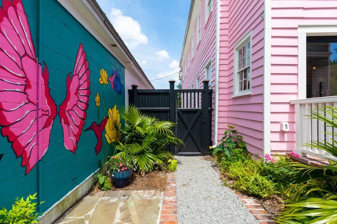 Boho Rosa Charming Home with Outdoor Courtyard & Steps to King Street image 33
