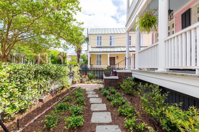 Boho Rosa Charming Home with Outdoor Courtyard & Steps to King Street image 39