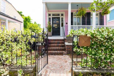 Boho Rosa Charming Home with Outdoor Courtyard & Steps to King Street image 40