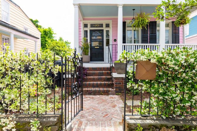Boho Rosa Charming Home with Outdoor Courtyard & Steps to King Street image 40