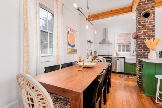 Boho Rosa Charming Home with Outdoor Courtyard & Steps to King Street image 11
