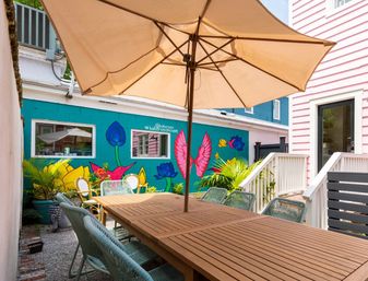 Boho Rosa Charming Home with Outdoor Courtyard & Steps to King Street image 2