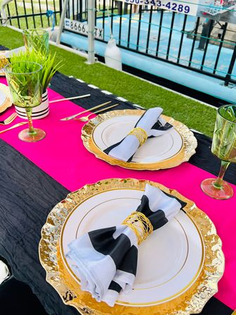 Picture-Perfect Luxury Picnic Setup with Customizable Packages & Tablescapes image 10