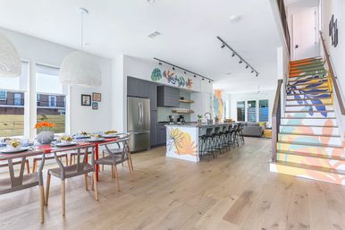 The Jungle House: A Modern, Vibrant Oasis with Shared Heated Pool and Private Hot Tub image 27