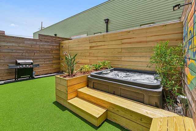 The Jungle House: A Modern, Vibrant Oasis with Shared Heated Pool and Private Hot Tub image 4