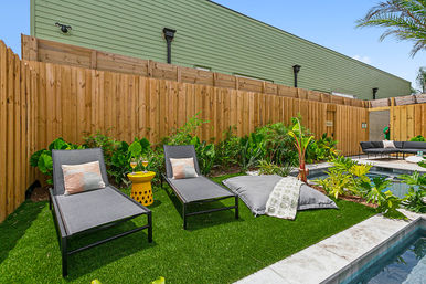 The Jungle House: A Modern, Vibrant Oasis with Shared Heated Pool and Private Hot Tub image 17