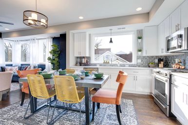 Bohemian Jungle: 4BR Home Close to Broadway & Gulch image 6