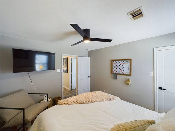 Saddle & Spurs: Retreat with Pool, Fire Pit & Outdoor Shower image 17