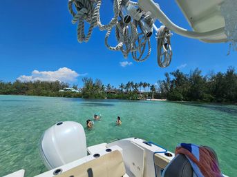Shellebrate the Bride to Be: Custom Bachelorette Boat Cruise image 5