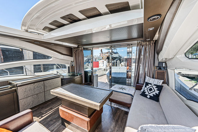 The 62' Azimut Yacht Party Experience image 15