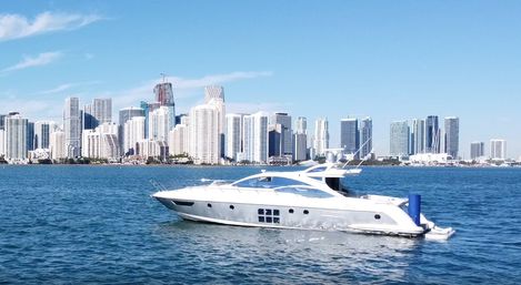 The 62' Azimut Yacht Party Experience image